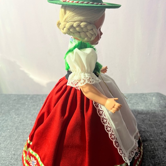 Vintage Swiss Alpine Tyrolean Girl 8.5" Doll Traditional Outfit Mint Condition - Picture 6 of 7